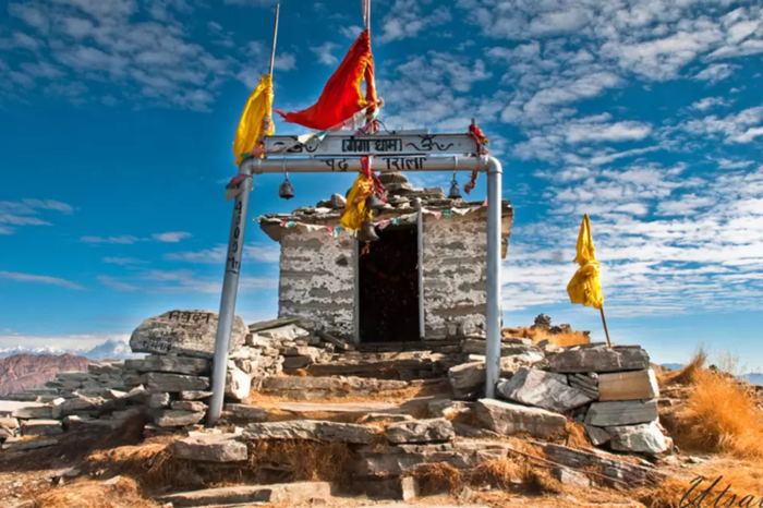 Trek to Tungnath and Chandrashila guided by Expert Travel Guide